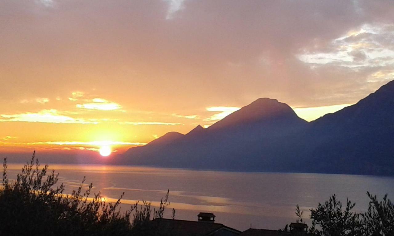 Casa Nina, Lago,montagne, Uliveti Holiday home *