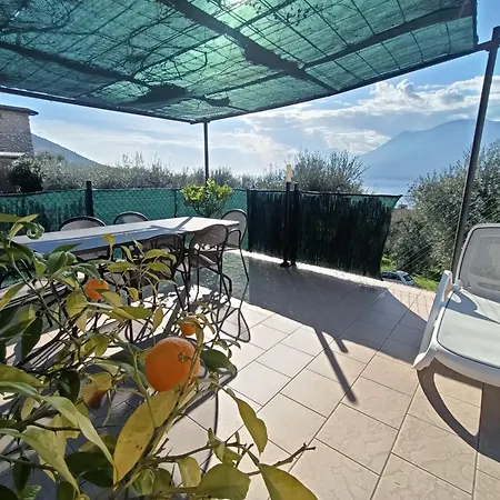 Appartamenti Casa Nina, Lago,Montagne, Uliveti Brenzone Extérieur photo
